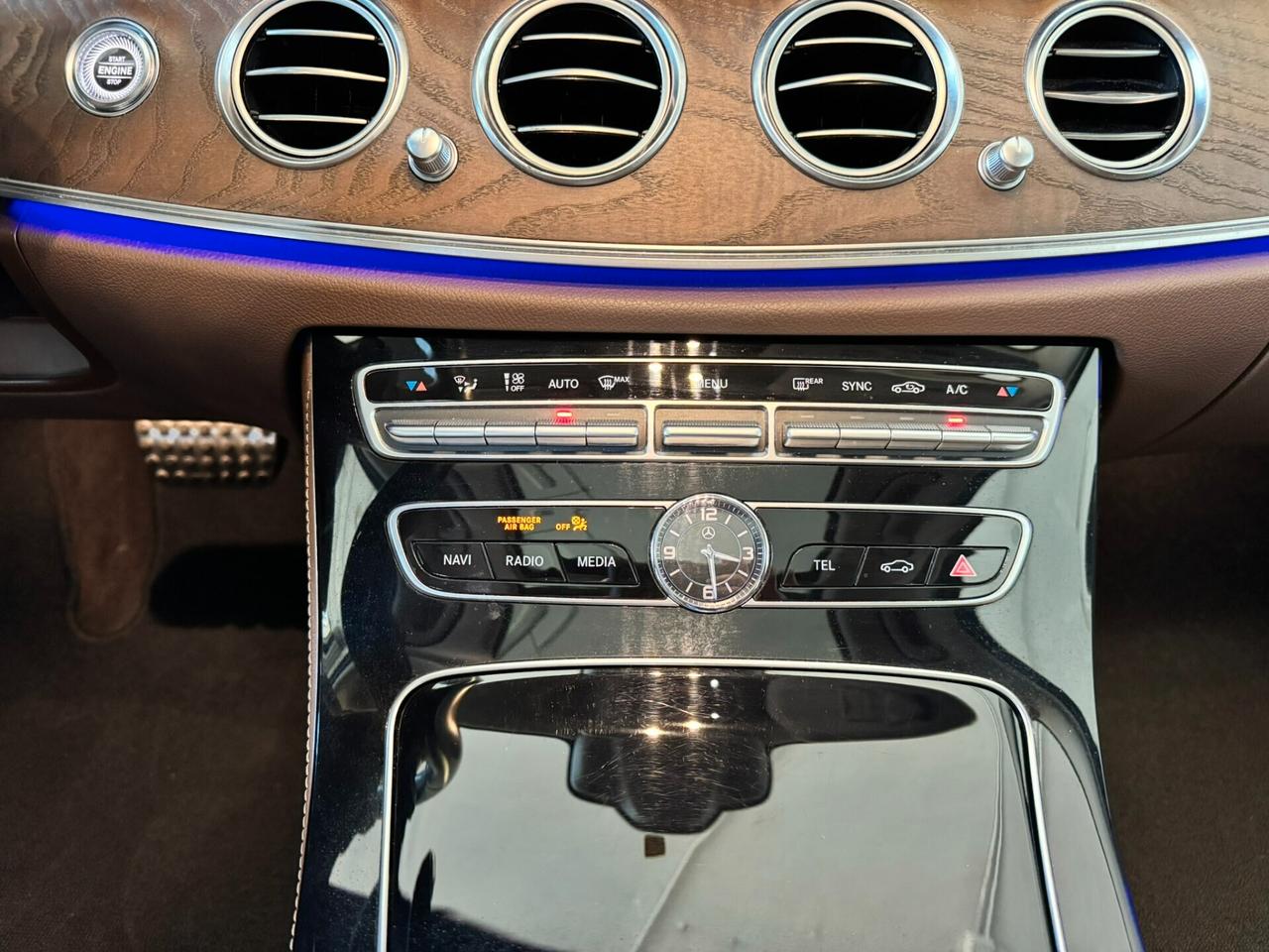Mercedes-benz E 220 d Auto Premium Plus