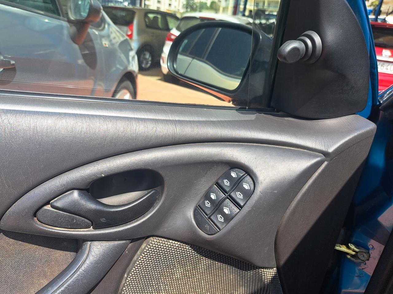 Ford Focus 1.8 TDDi 5p. Zetec GANCIO TRAINO
