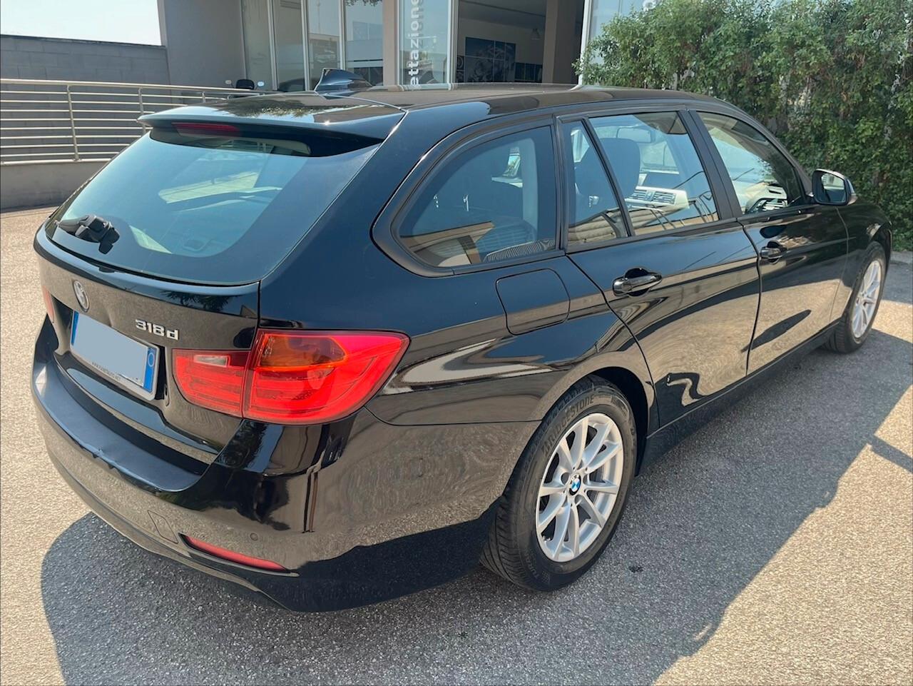 Bmw 318 d 143cv Touring Business AUTOM. NAVI/PDC/TEL PERFETTA!!