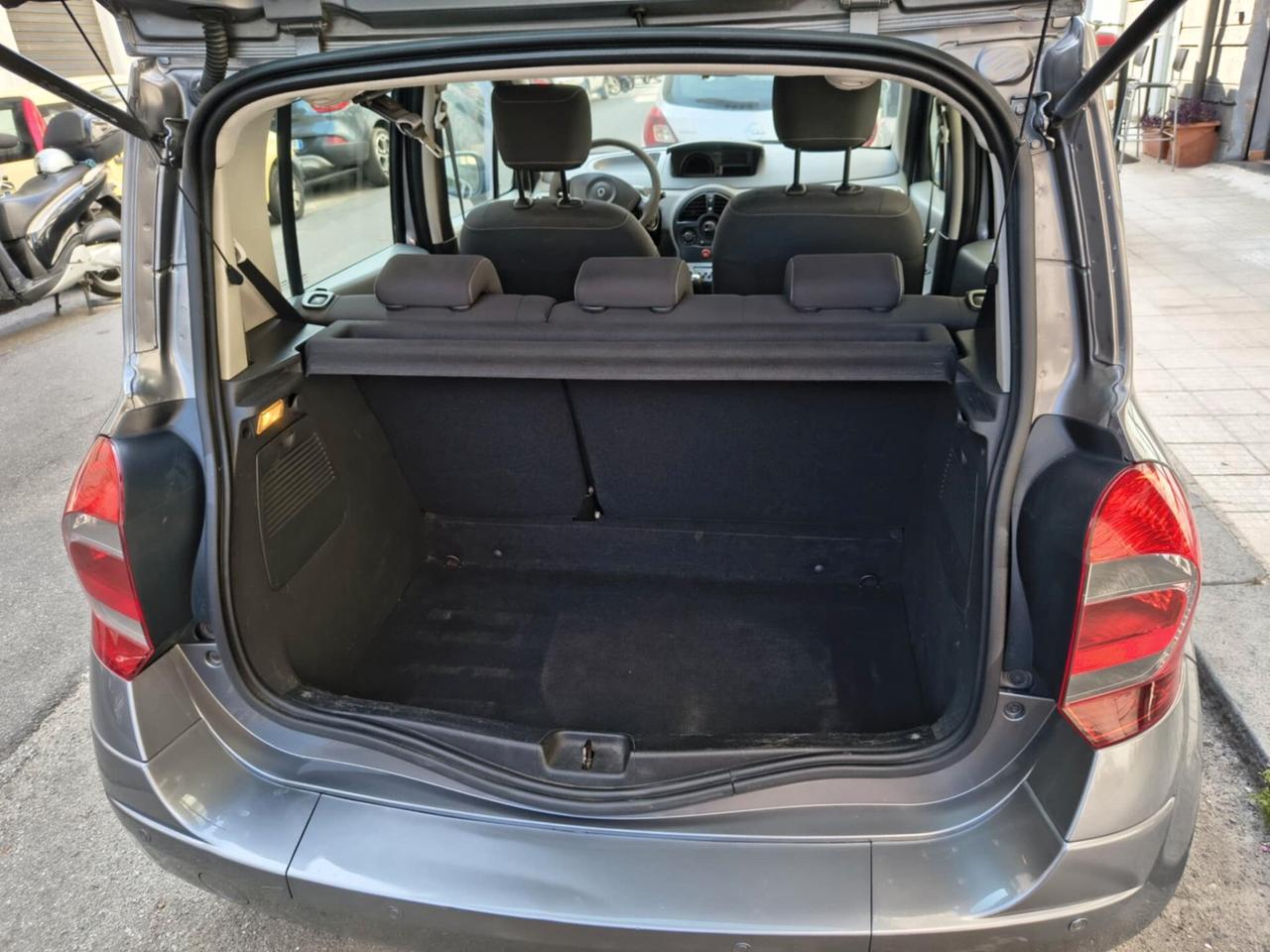 Renault Modus 1.2 Yahoo! - 2011