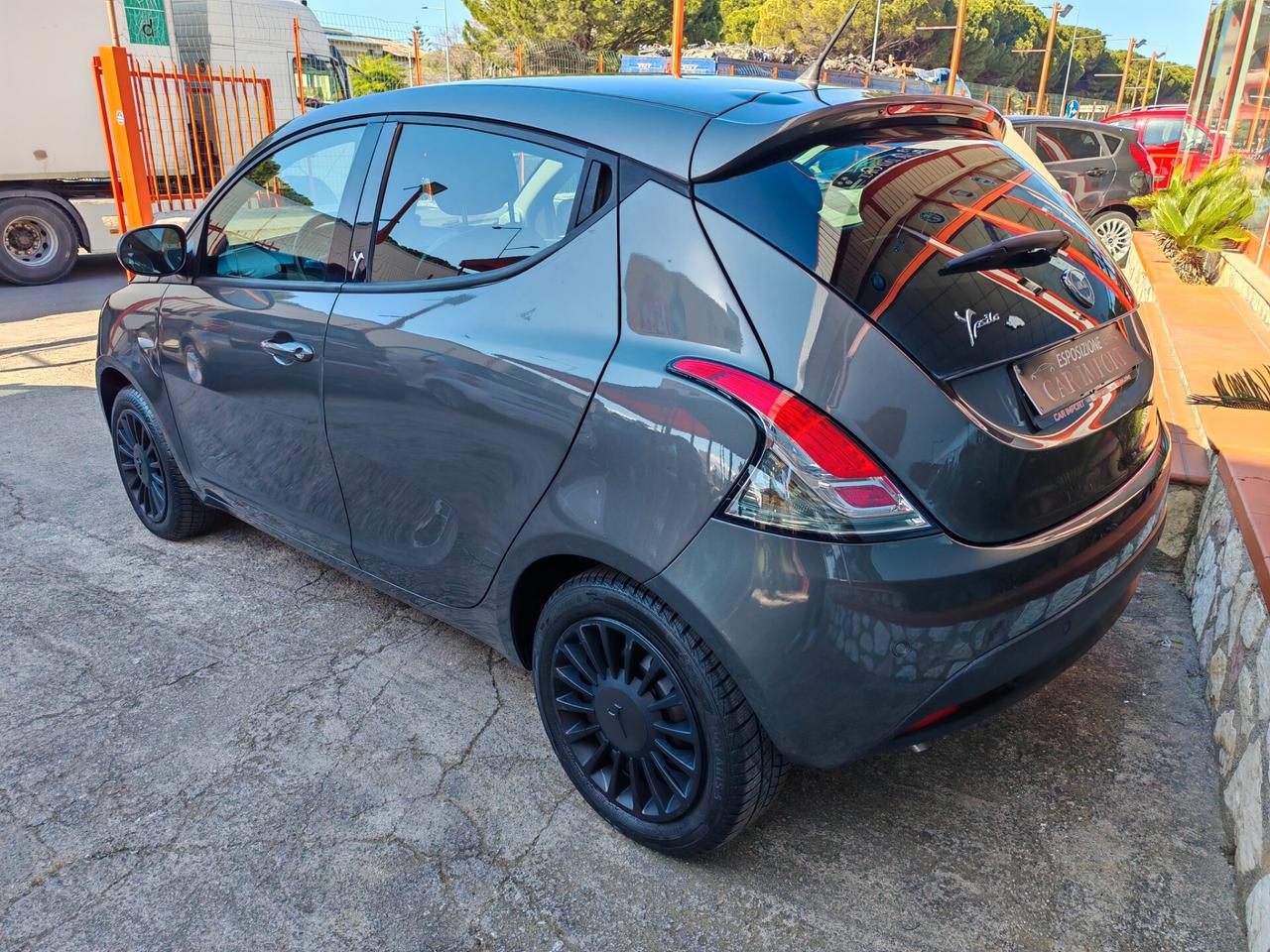 Lancia Ypsilon 1.2 benzina 11/2014 Cv69