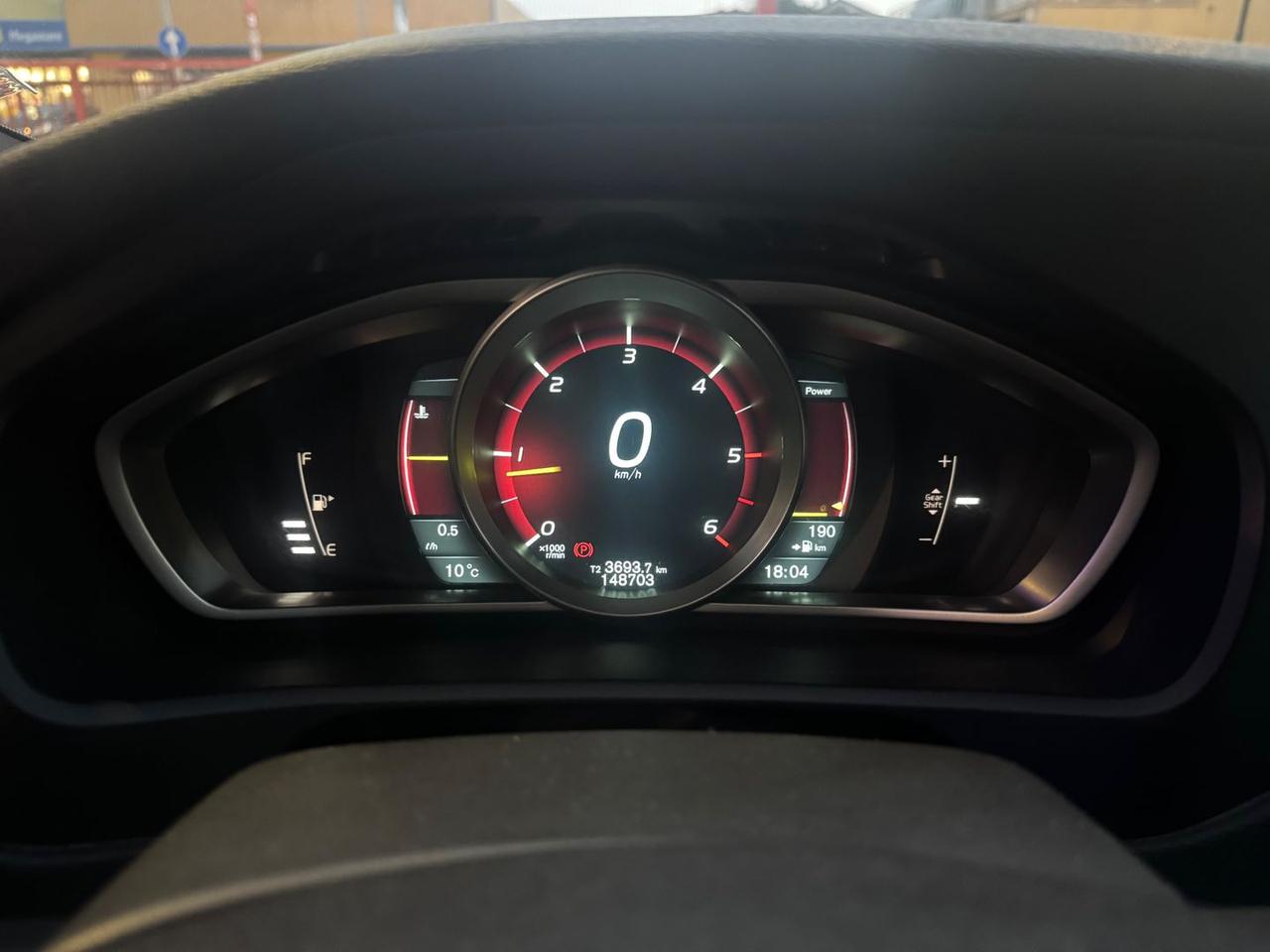 Volvo V40 R Design Momentum 2.0 D4 #9303