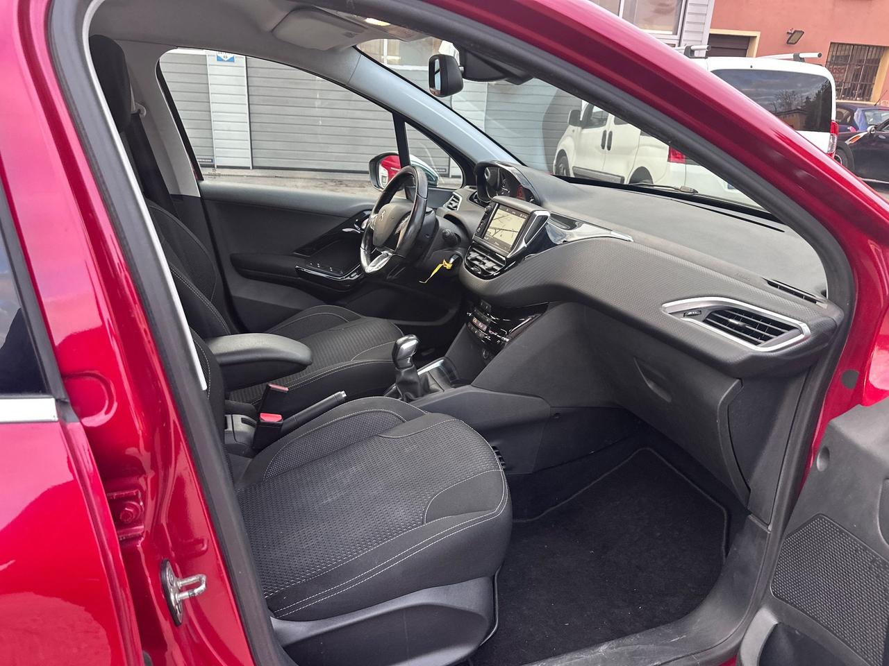 Peugeot 208 PureTech 82 5 porte Allure solo 150mila km