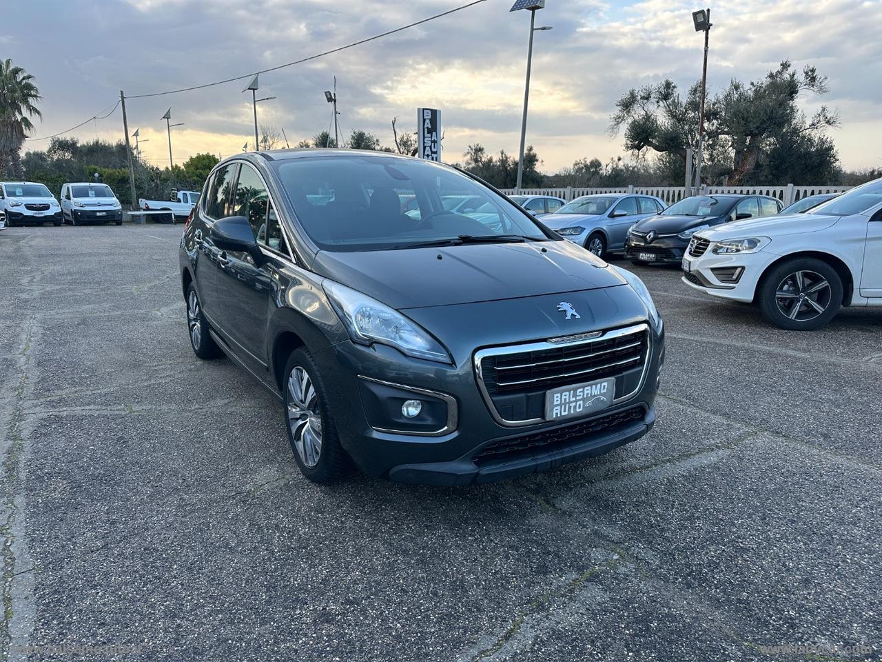 PEUGEOT 3008 1.6 HDi 115 CV Allure