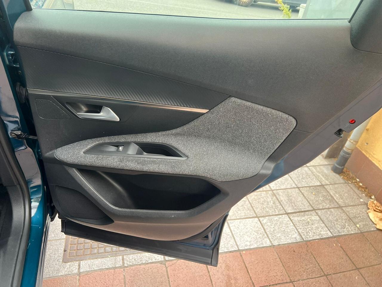 Peugeot 3008 BlueHDi 130 S&S EAT8 Allure Pack