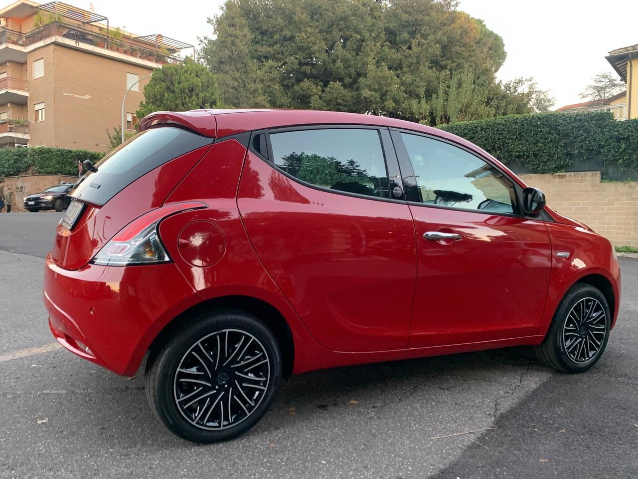 Lancia Ypsilon 1.0 FireFly 5P HIBRIDA 2021 KM37700