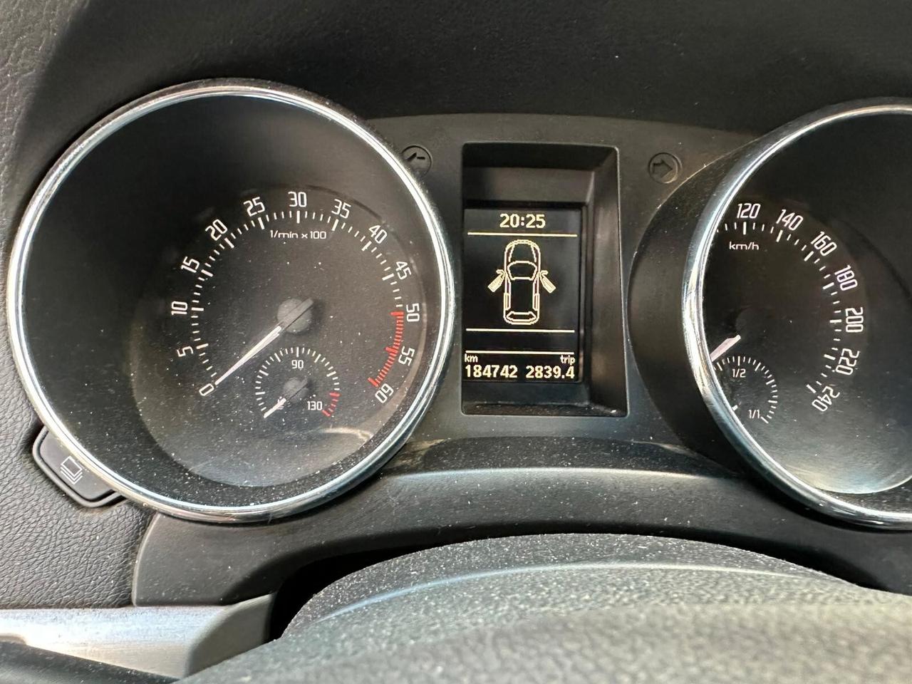 Skoda Yeti 1.6 TDI CR 105CV ok per neopatentati
