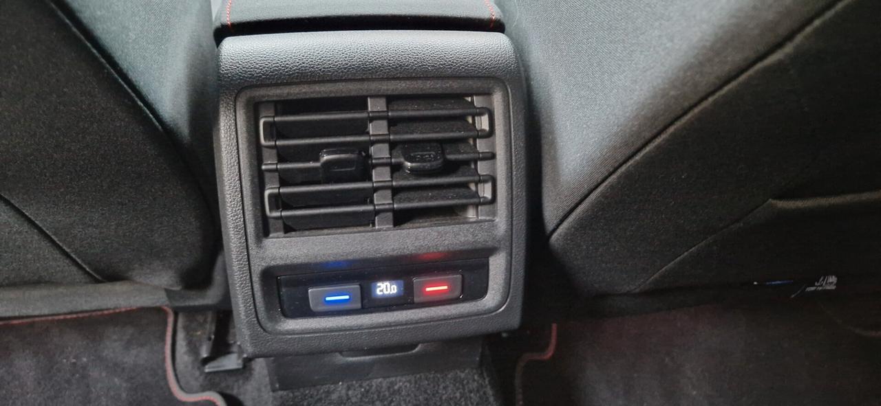 Volkswagen Golf GTI 2.0 TSI DSG 34.000 km tagliandati