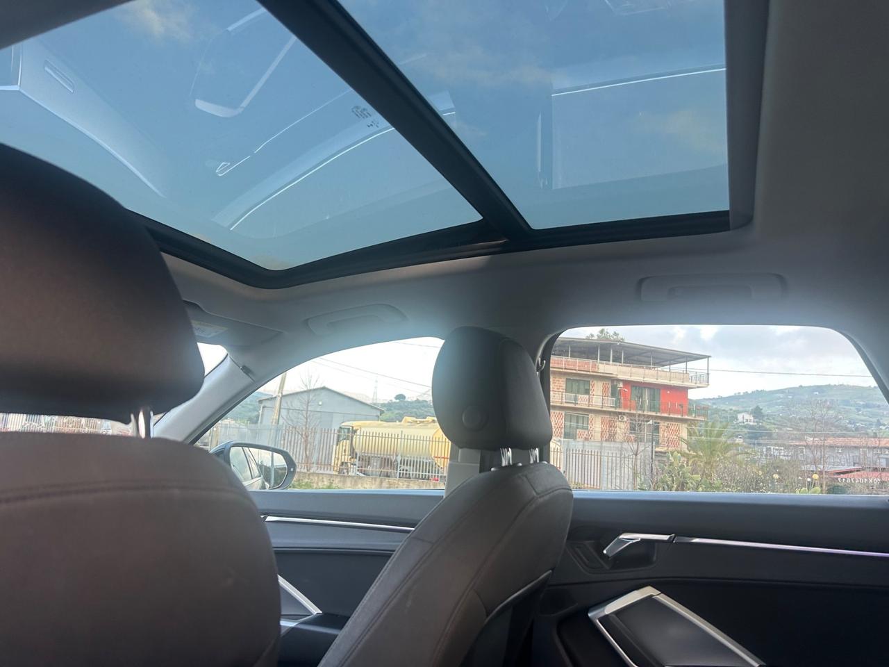 Audi Q3 35 TDI S tronic line tetto