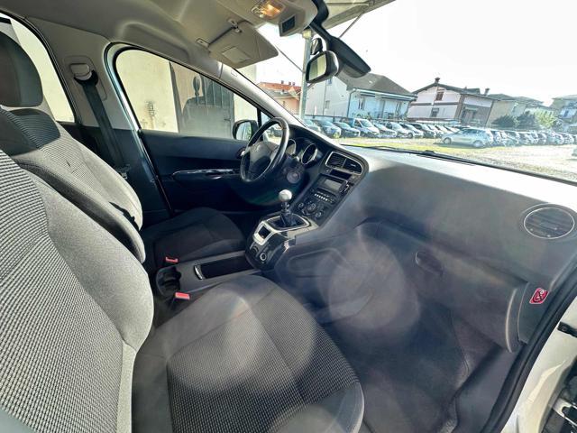 PEUGEOT 5008 1.6 HDi 115CV Business 7 POSTI FARI FENDINEBBIA
