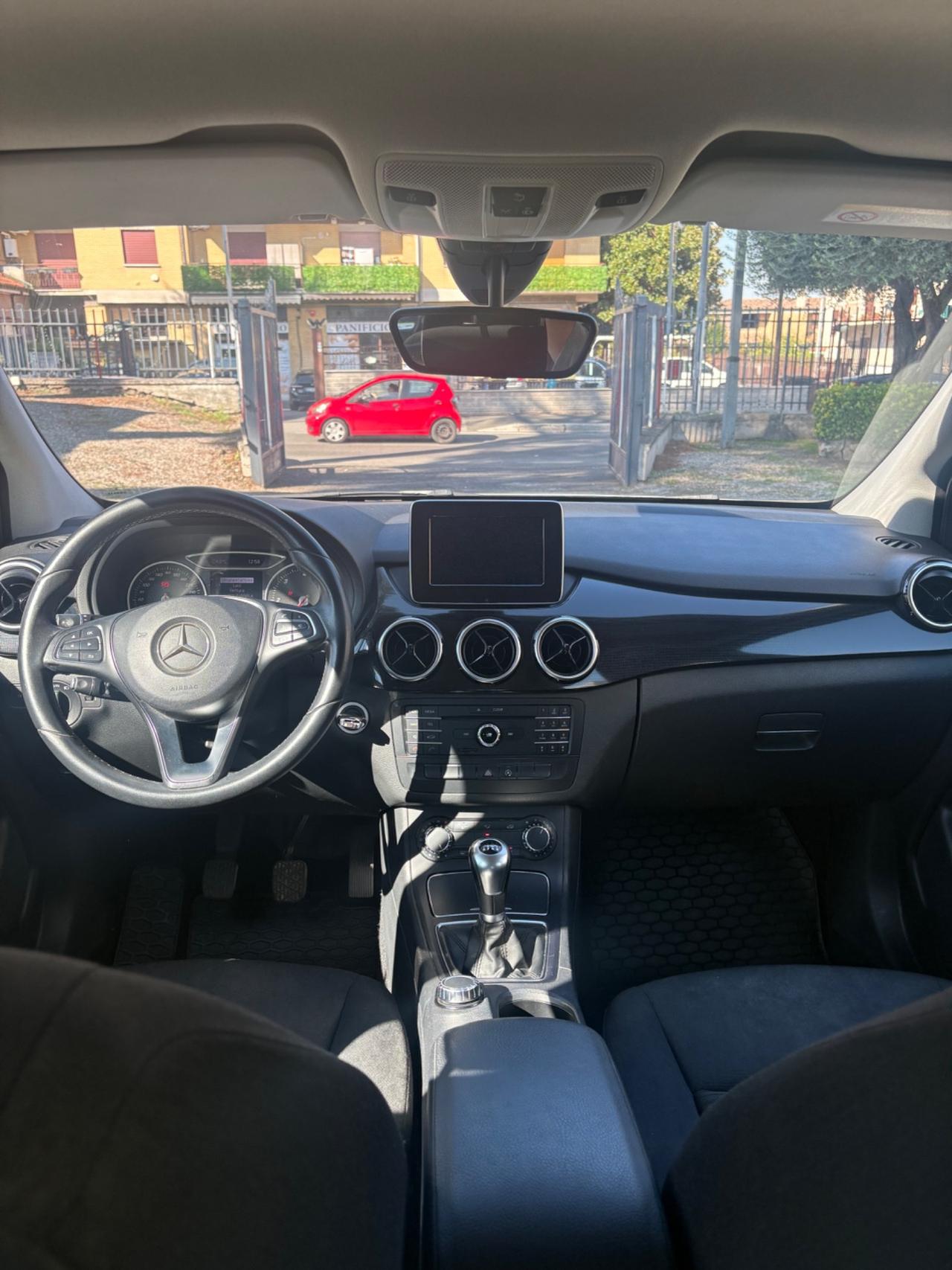 Mercedes-benz B 180 d Premium