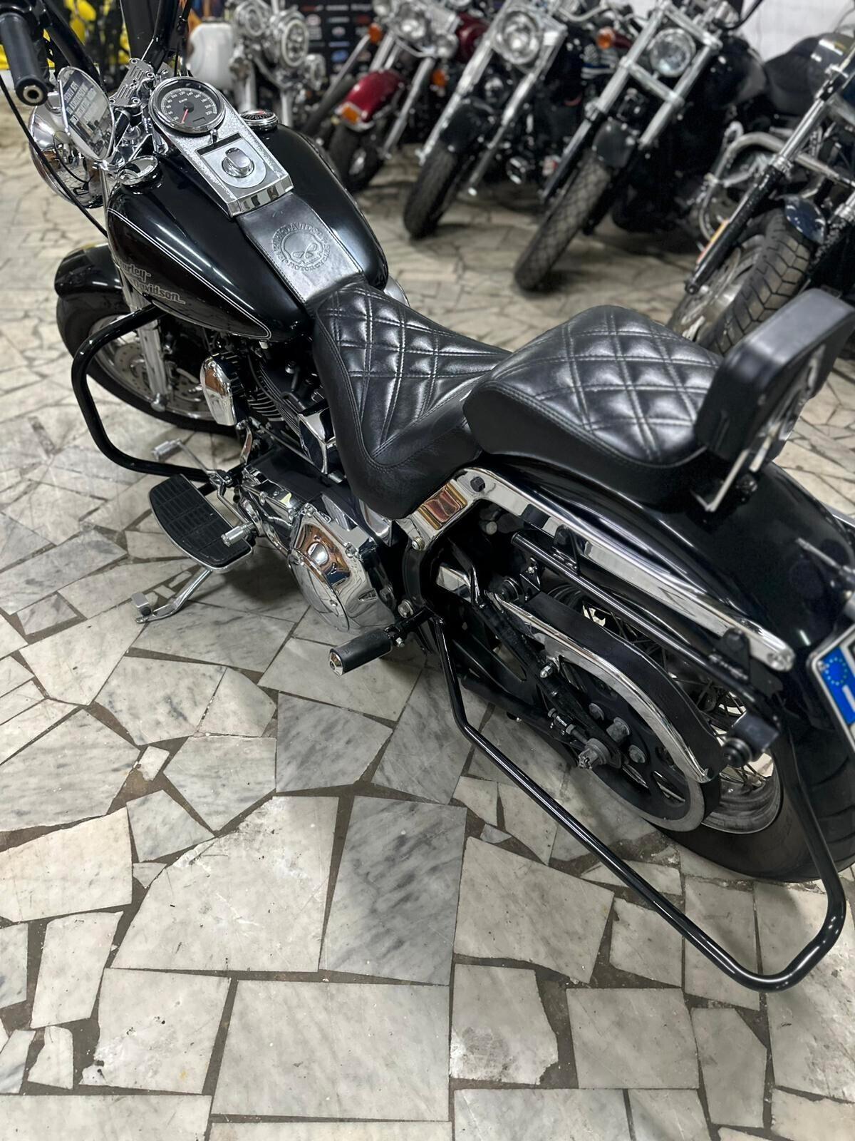 Harley-davidson FLSTC Heritage Softail Classic