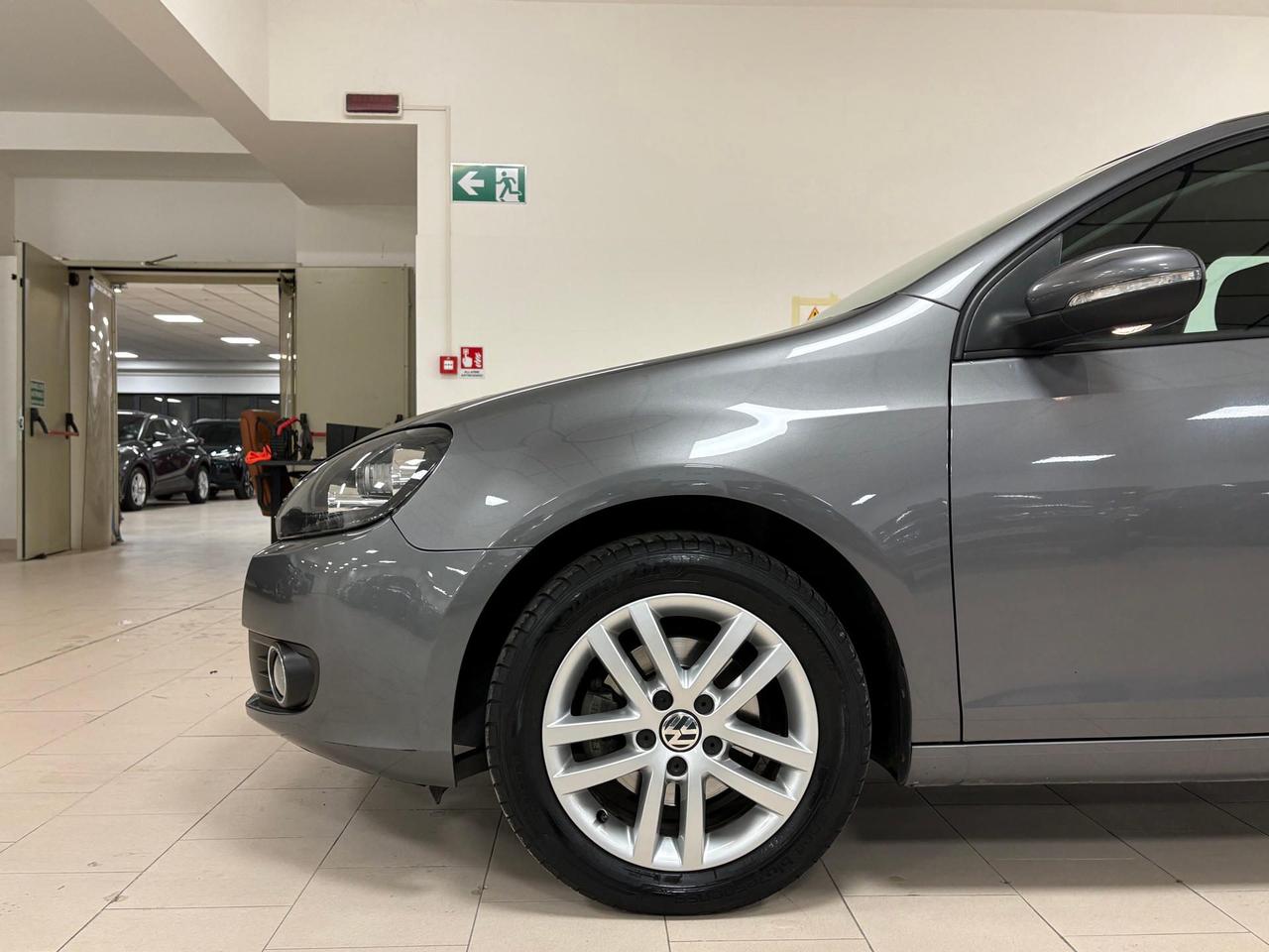 Volkswagen Golf 5p 1.6 tdi Highline dsg