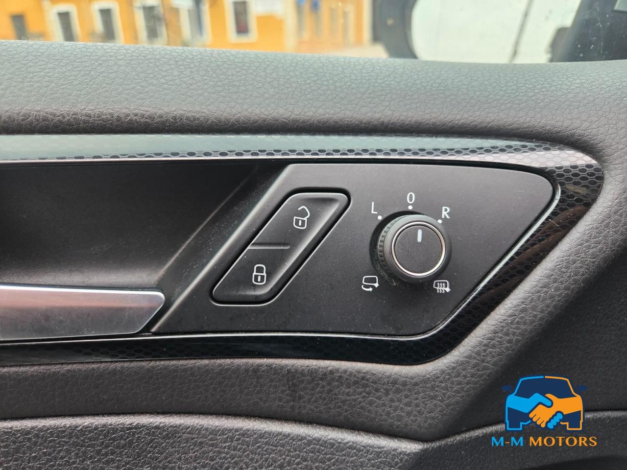 Volkswagen Golf 5 Porte Golf 5p 2.0 tdi Highline 150cv dsg