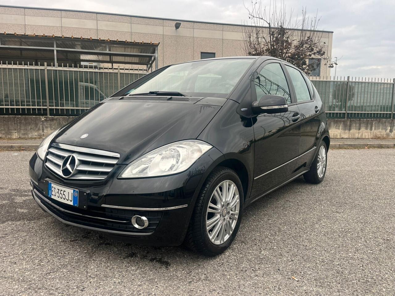 Mercedes-benz A 160 exclusive benz solo 99.000km
