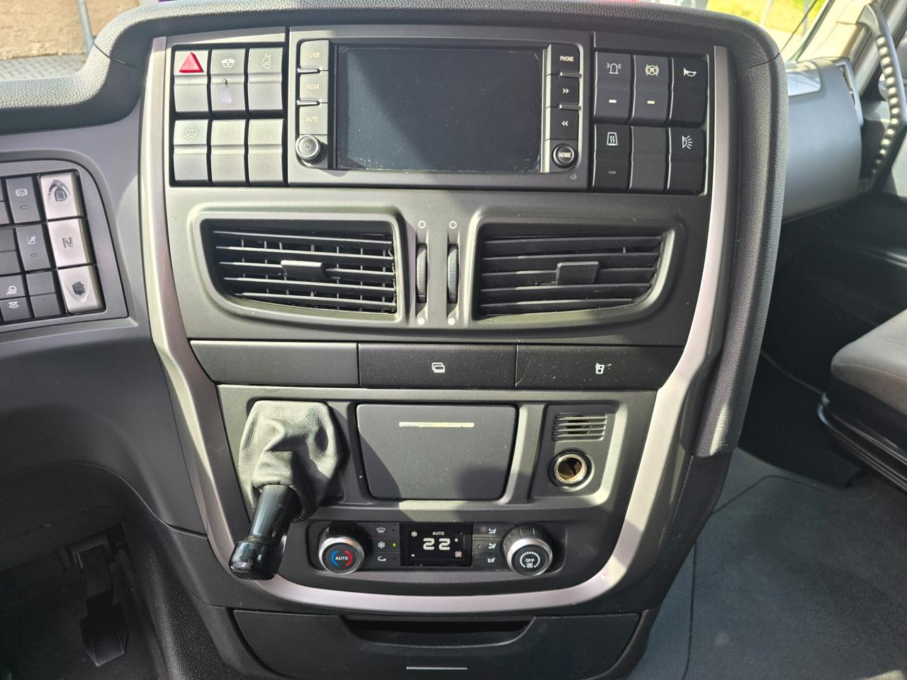 IVECO STRALIS HI-WAY 460 2017