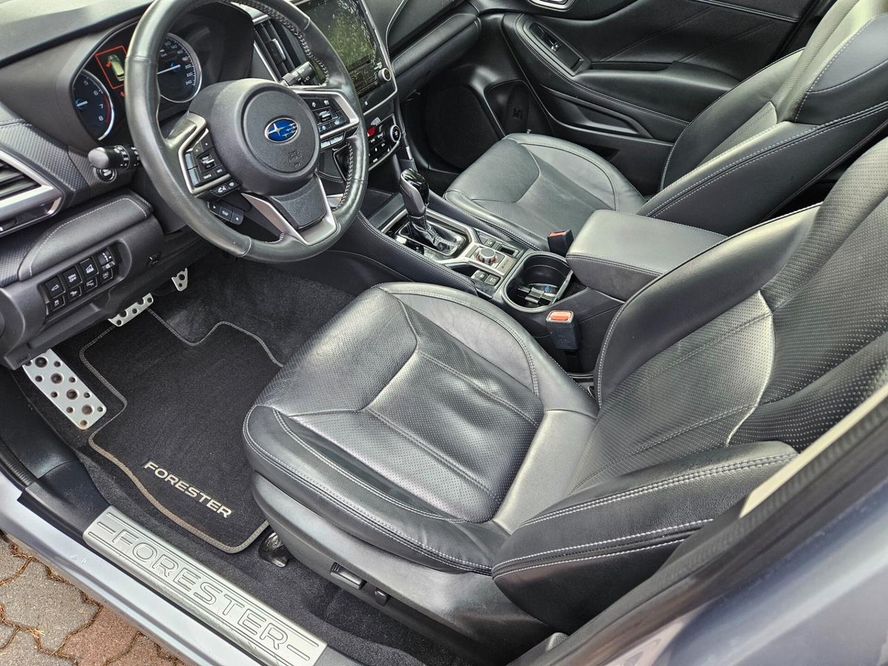 Subaru Forester 2.0 e-Boxer MHEV CVT Lineartronic PREMIUM - FULL -TETTO