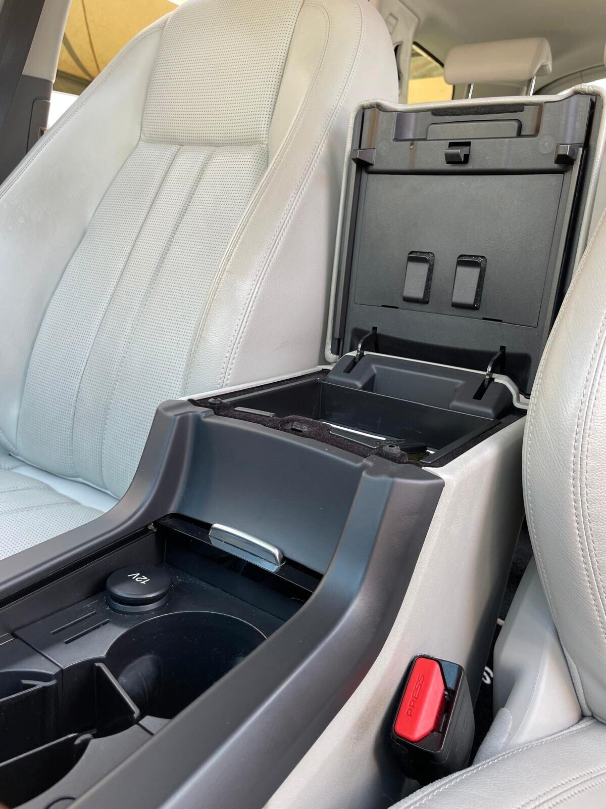 LAND ROVER DISCOVERY SPORT LUXURY 2,0 DIESEL "CAMBIO AUTOMATICO"