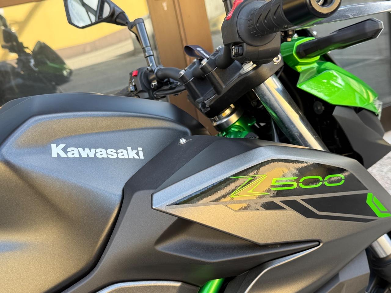 Kawasaki Z 500 SE ABS SOLO 400 KM!!!