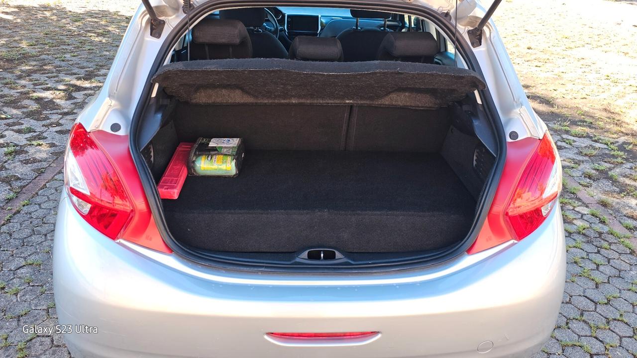 Peugeot 208 full optional Metano garantita 12 mesi