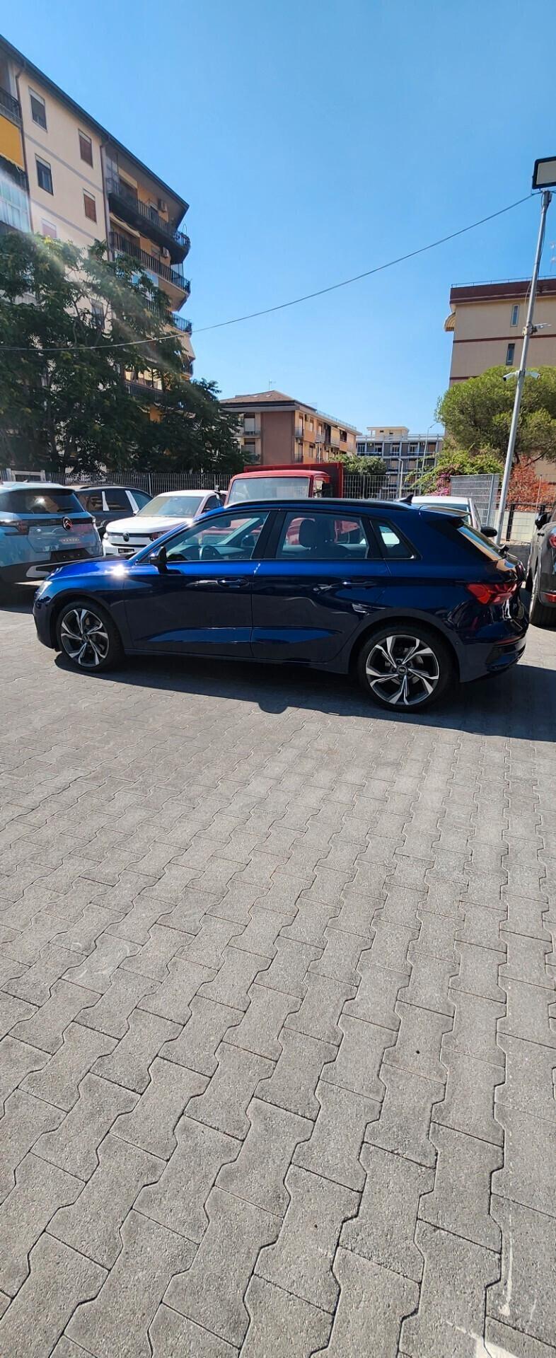 Audi A3 30 g-tron COLORE BLU - PELLE MATTONE