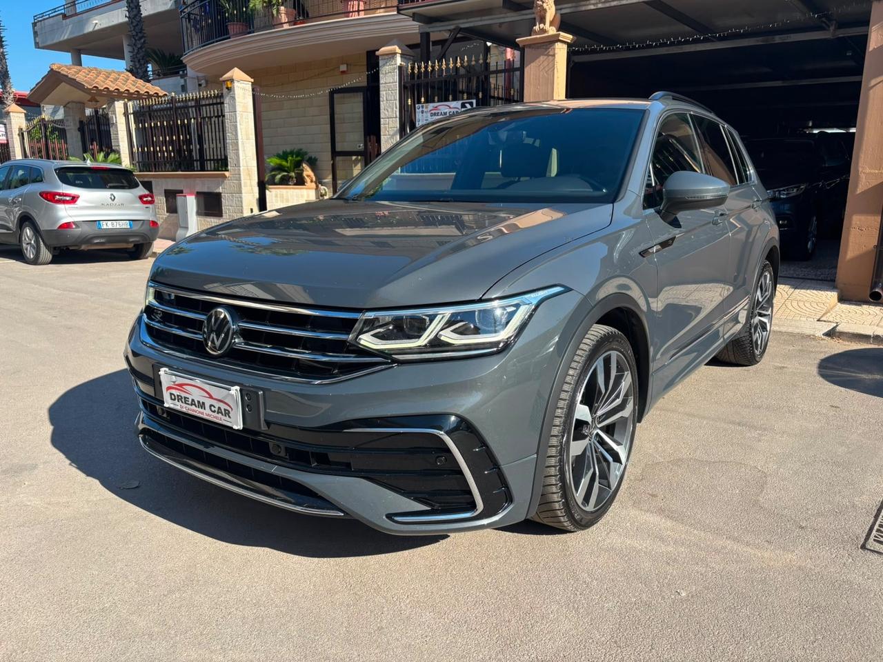 Volkswagen Tiguan 2.0 TDI 150 CV SCR DSG R-Line