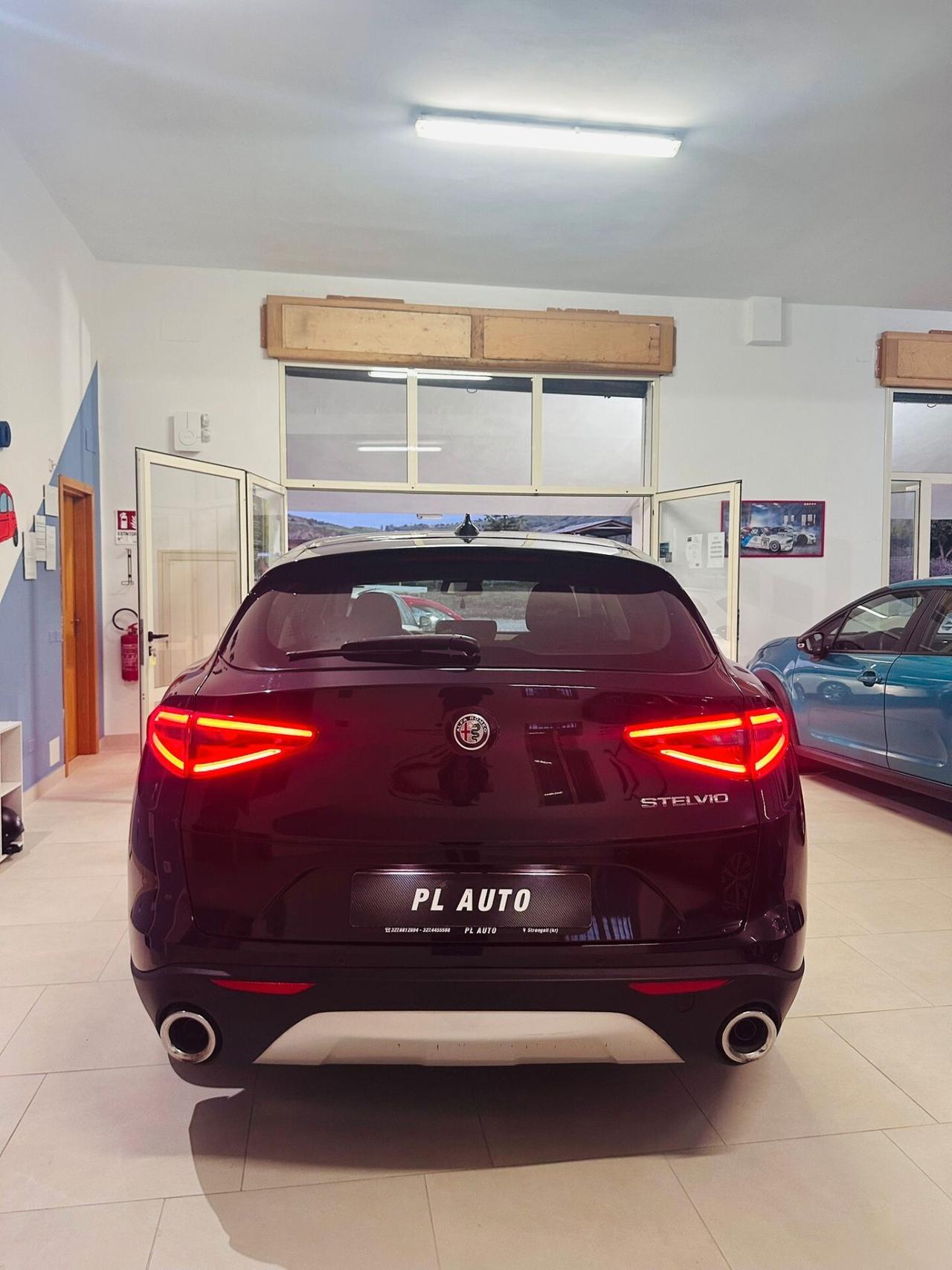 Alfa Romeo Stelvio 2.2 Turbodiesel 190 CV AT8 RWD Executive