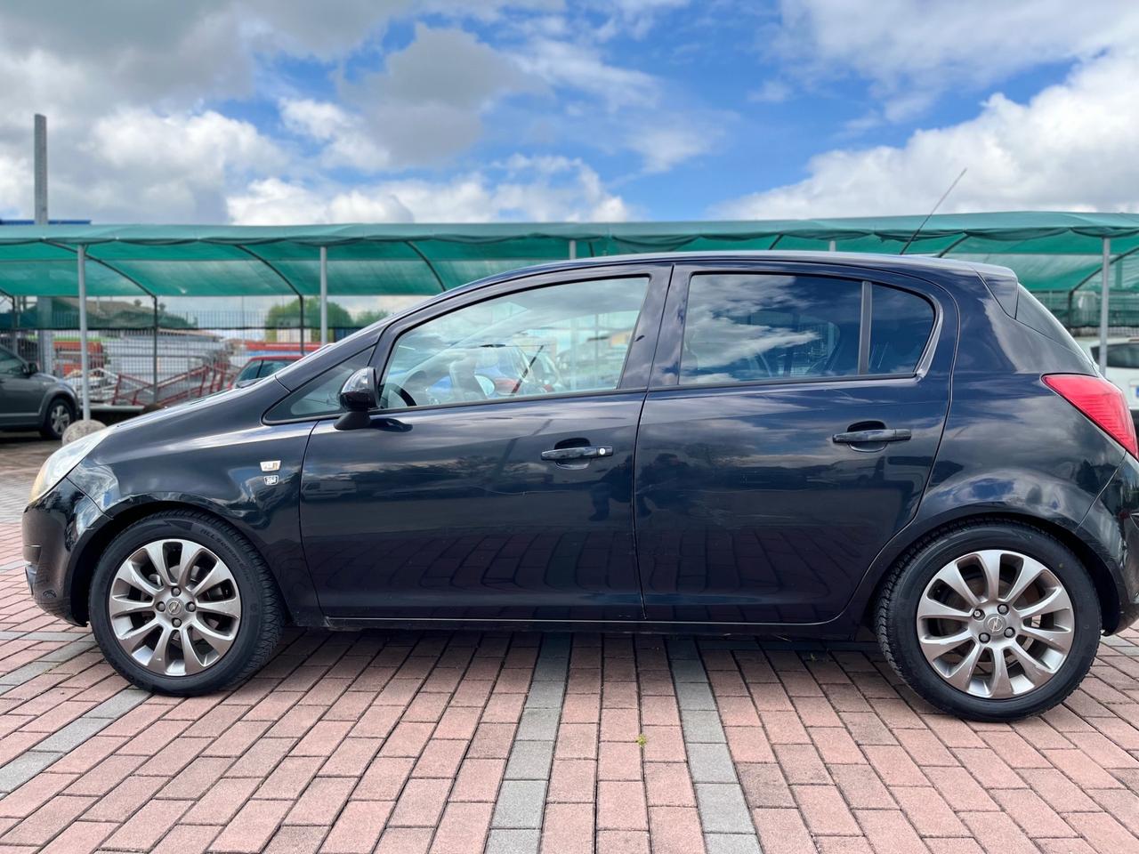Opel Corsa 1.2 80CV 5 porte GPL-TECH Edition