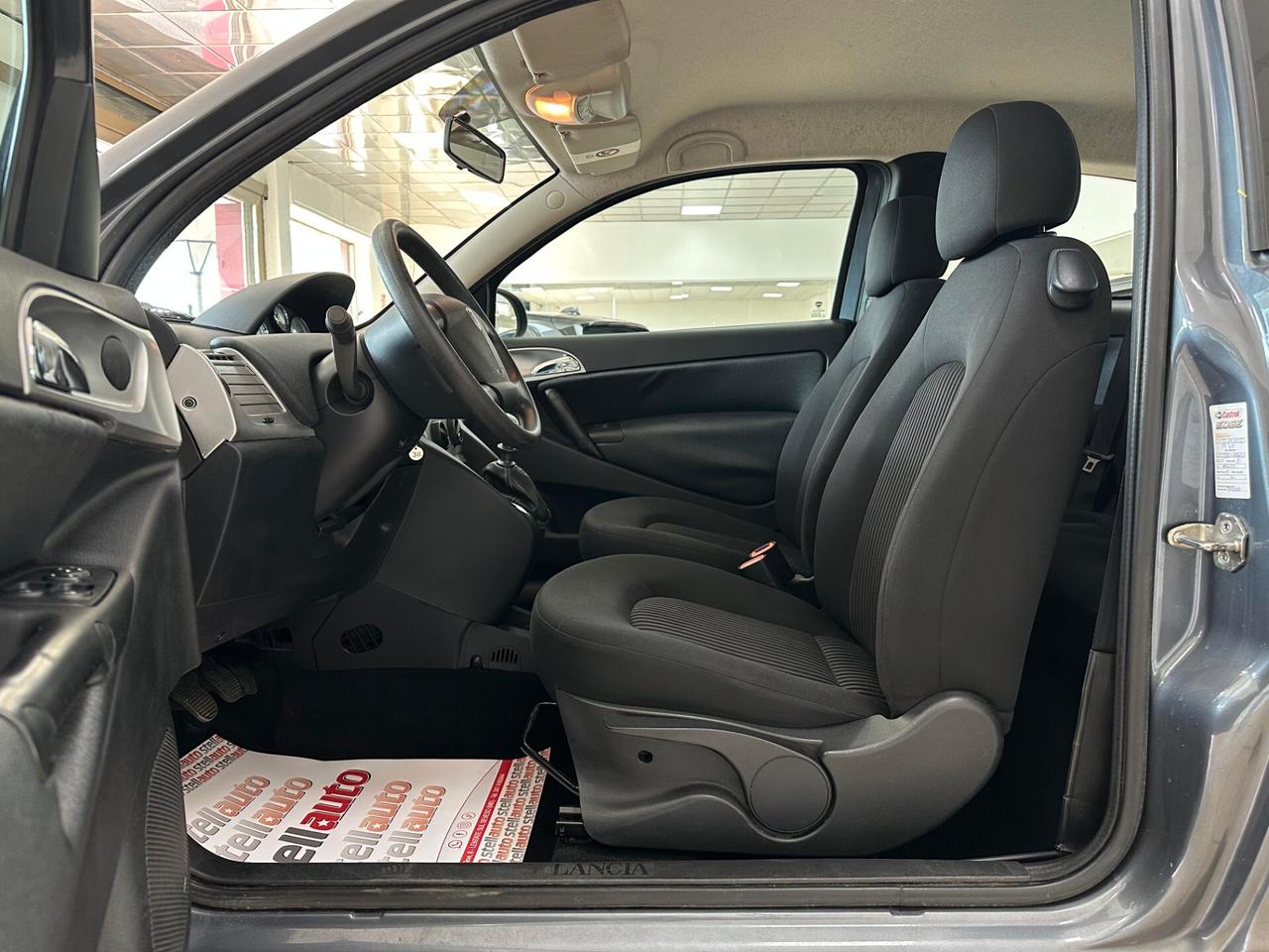 Lancia Ypsilon 1.2 Versus