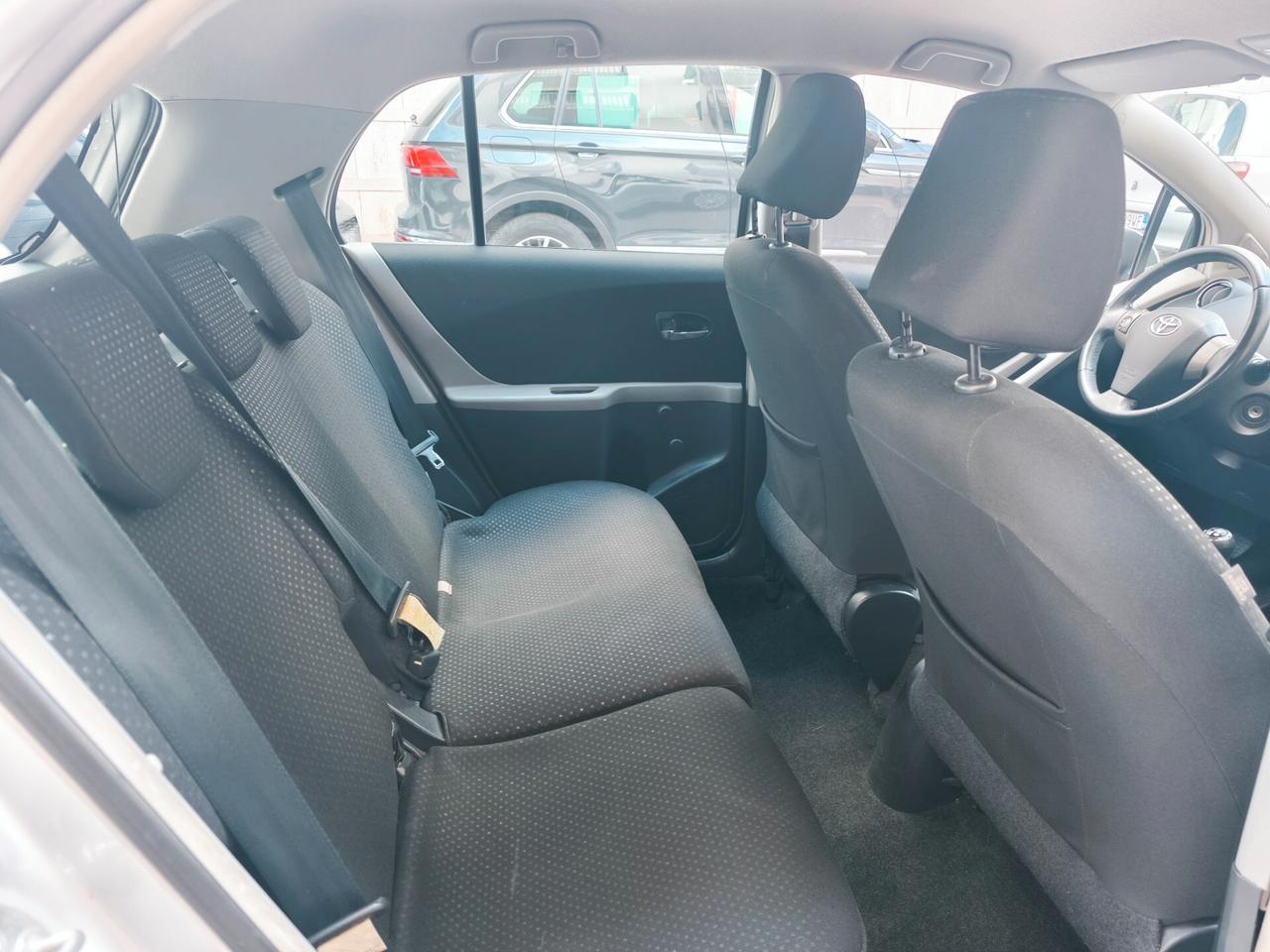 Toyota Yaris 1.0 Benzina 5-porte Sol 2011