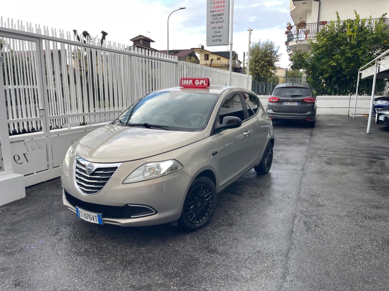 Lancia Ypsilon 1.2 69 CV 5 porte GPL Ecochic Gold