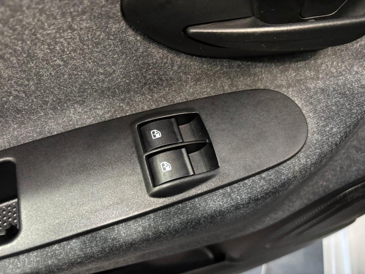 Lancia Ypsilon 1.2 69 CV 5 porte GPL Ecochic Platinum