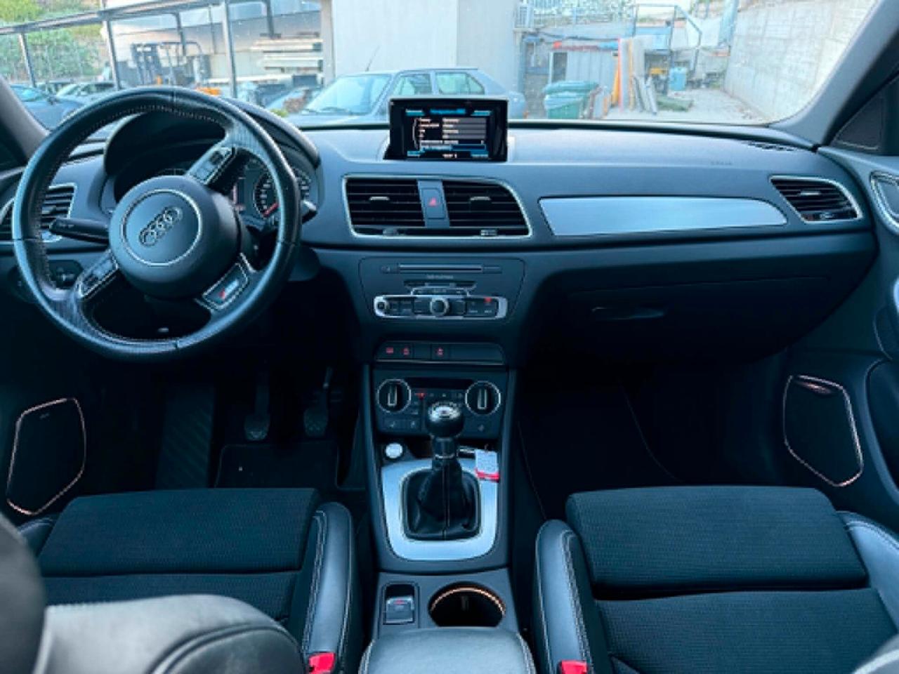 Audi Q3 2.0 TDI 150 CV S-LINE