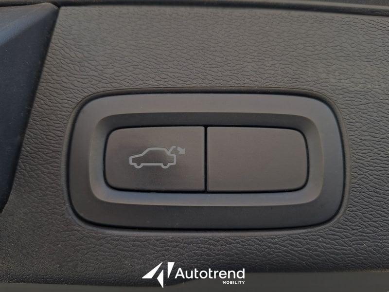 Volvo XC60 B4 197+14 CV AWD Automatica Business Plus