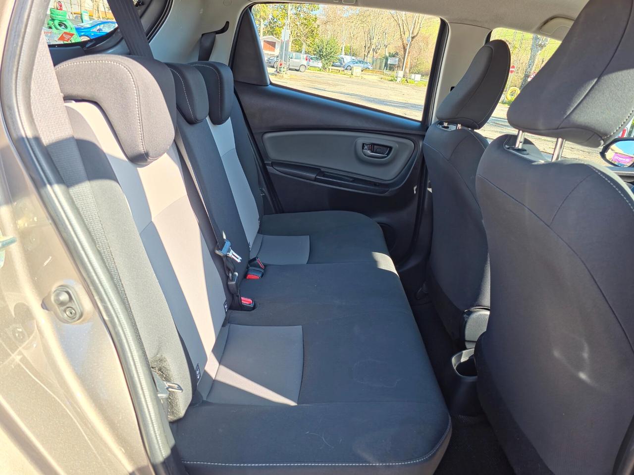 Toyota Yaris 1.5 Hybrid 5 porte Business 2018-E6 Automatico NEO