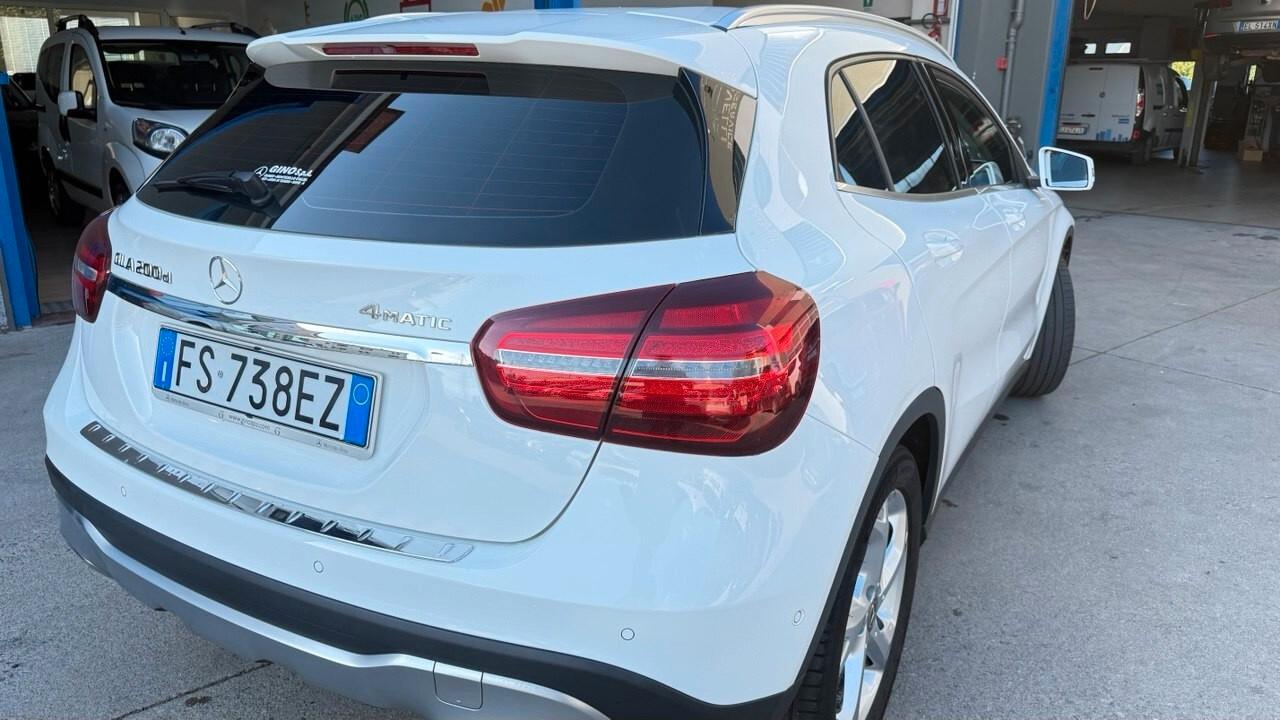 Mercedes-benz GLA 200 d Automatic 4Matic Sport