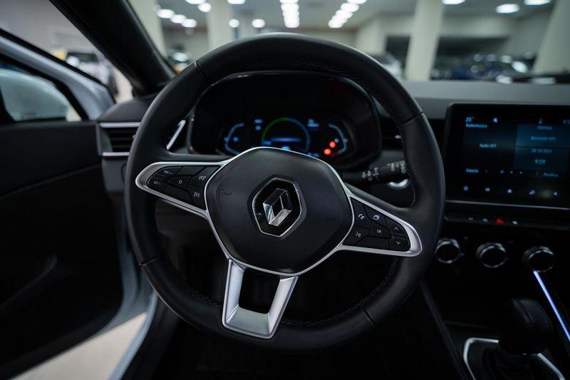 Renault Clio 1.6 E-Tech hybrid Intens 140cv auto my21