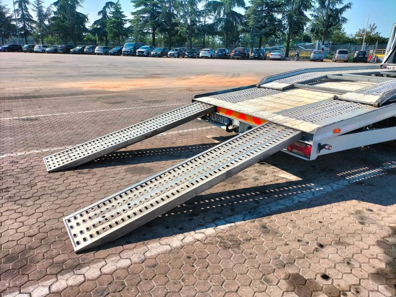 Carroattrezzi IVECO DAILY 2 AUTO EURO 6