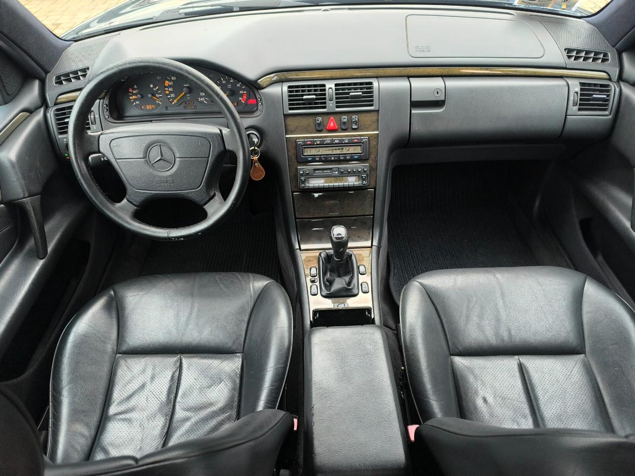 Mercedes-benz E 200 cat Avantgarde
