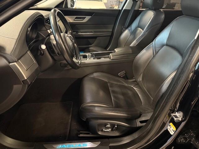 Jaguar XF 2.0 D 163 CV aut. Prestige