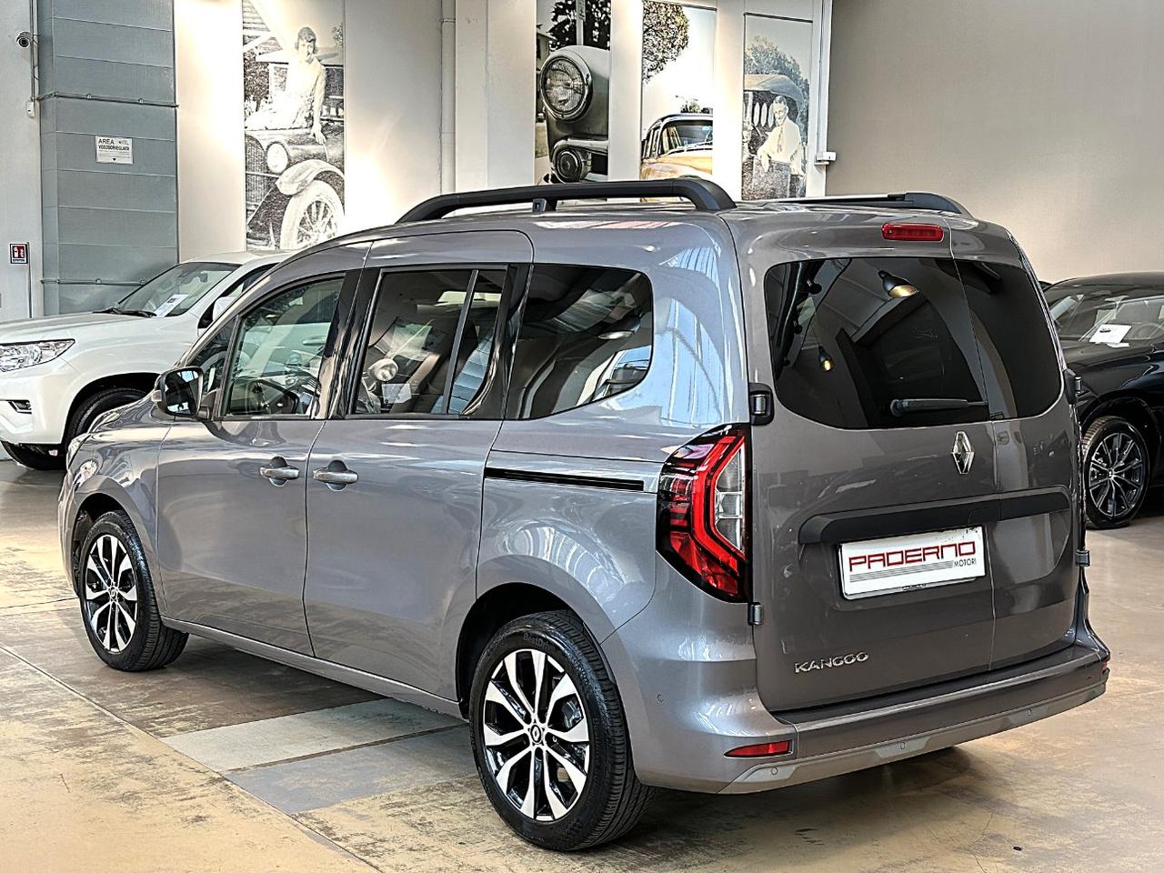 RENAULT Kangoo 1.5 Blue dci 115cv Techno EDC - 17"-Camera-Carplay-Navi