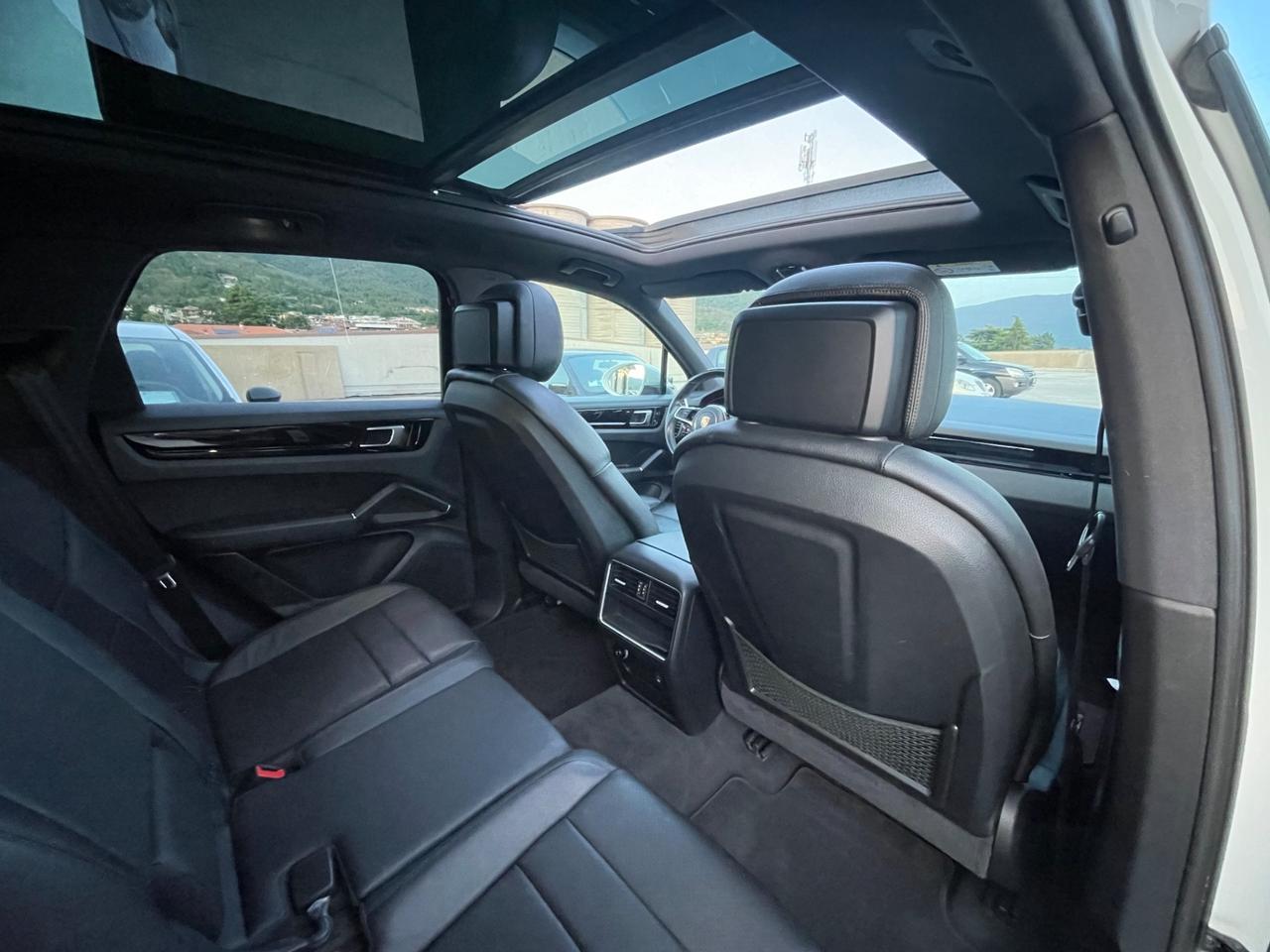 Porsche Cayenne 3.0 V6
