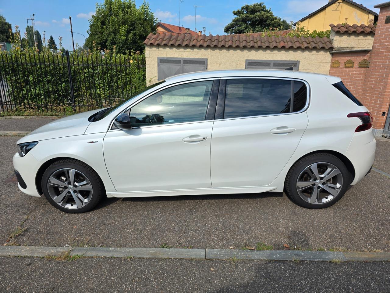 Peugeot 308 BlueHDi 130 GT Line Automatica