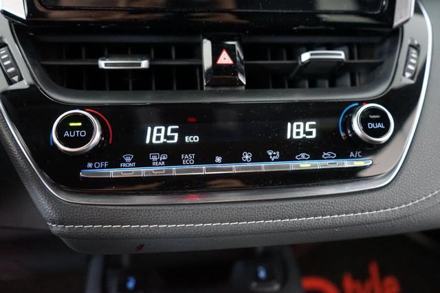 TOYOTA Corolla 1.8 Hybrid Business