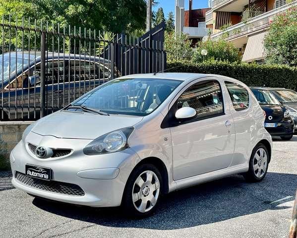 Toyota Aygo 1.0 68cv CAMBIOAUTOMATICO\GARANZIA\NEOPATENTATI