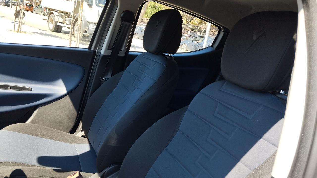 LANCIA YPSILON 1.0 HYBRID -GARANZIA FULL