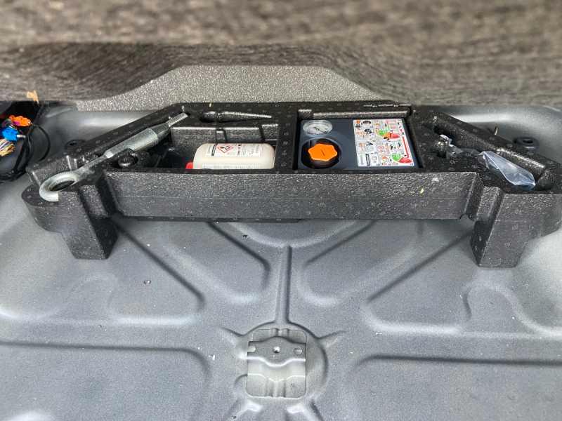 VOLVO XC40 1.5 t3 Momentum 156cv manuale