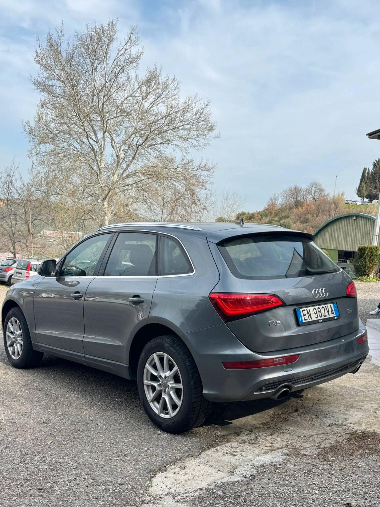 audi Q5 3.0 v6 245cv gancio traino