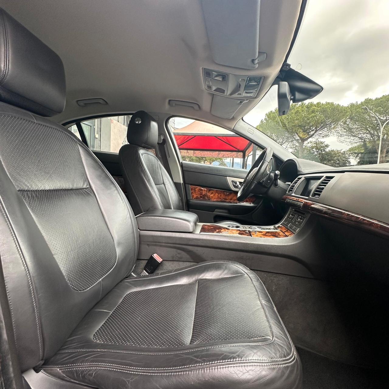 Jaguar XF 3.0 D V6 Premium Luxury