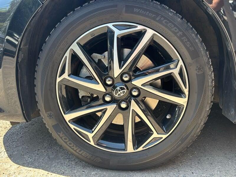Toyota Yaris Hybrid Lounge MY20